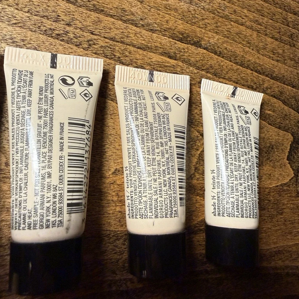 GIORGIO ARMANI - Set of 4 Luminous Silk Flawless Foundation Mini's Shade‎ 14 & 9